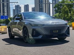 Changan UNI-V 1.5T premium - фото 3