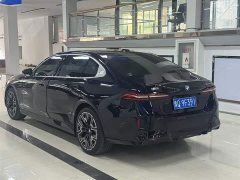 BMW 5 Series 530Li Exclusive M Sports Package - фото 4