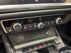 Audi Q3 35 TFSI Fashionable and Dynamic (1.4T) - фото 17