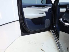 Zeekr 009 2024 6-Seater Executive AWD 108kWh - фото 12