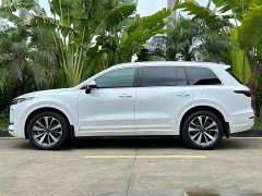 Li Auto Ideal ONE 2020 extended range 6-seater version - фото 3