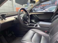 Tesla Model Y standard range rear-wheel drive version - фото 2