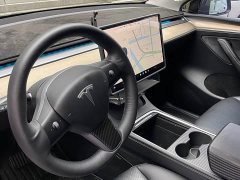 Tesla Model Y standard range rear-wheel drive version - фото 4