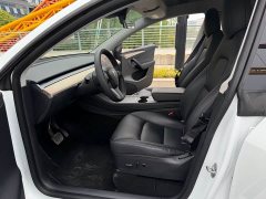 Tesla Model Y standard range rear-wheel drive version - фото 4