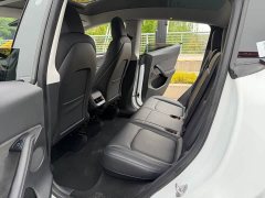 Tesla Model Y standard range rear-wheel drive version - фото 7