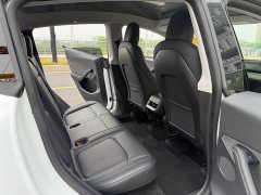 Tesla Model Y standard range rear-wheel drive version - фото 8