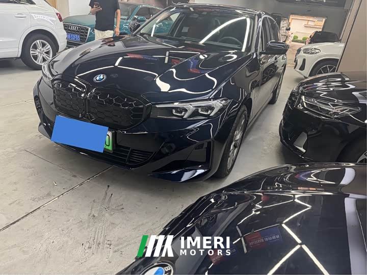 BMW i3 2025 eDrive 35 L - автомобиль из Китая