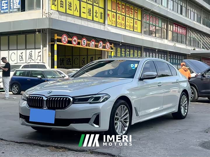 BMW 5 Series 2022 525Li Luxury Package - автомобиль из Китая