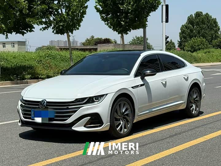FAW-Volkswagen CC 380TSI eye-catching version