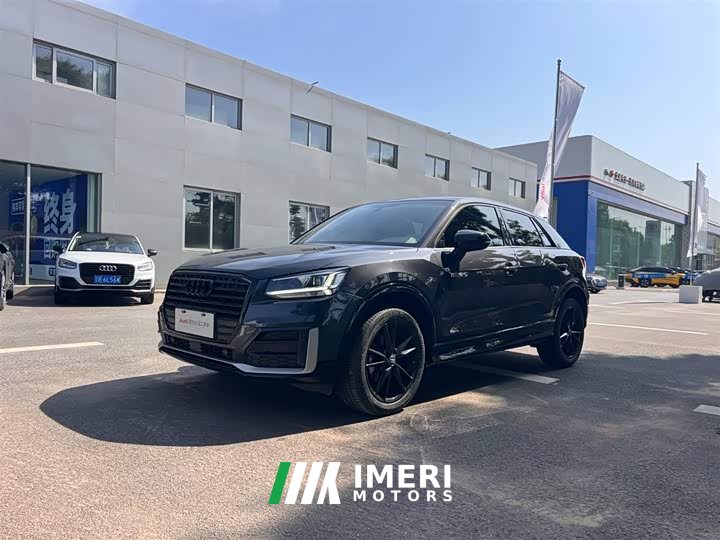 Audi Q2L 35 TFSI fashionable and dynamic - автомобиль из Китая