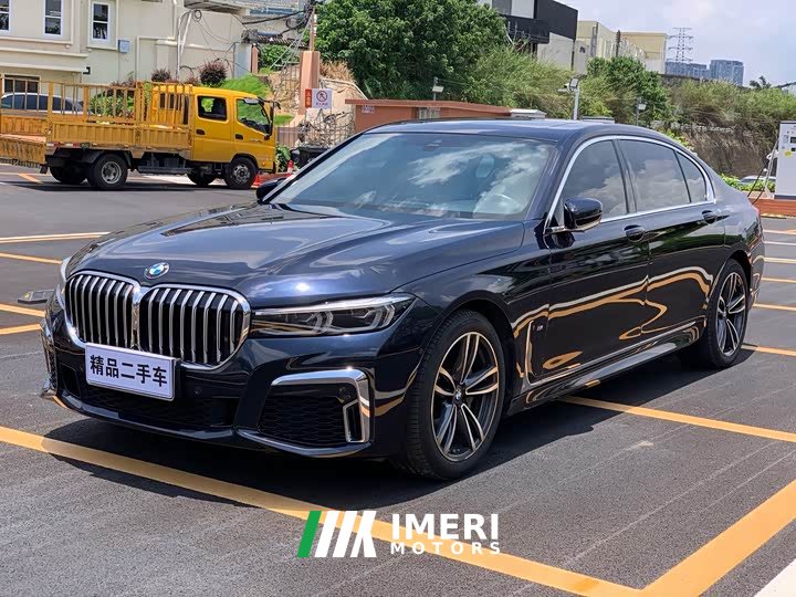 BMW 7 Series 2021 730Li M Sports Package - автомобиль из Китая