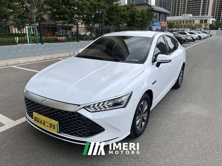 BYD Qin PLUS Honor Edition DM-i 55KM Leading Type - автомобиль из Китая