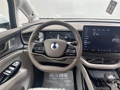 Denza D9 DM-i 970 four-wheel drive flagship - фото 7