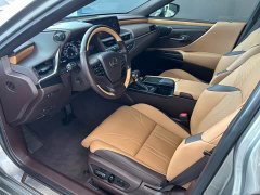 Lexus ES 2020 300h Executive Edition - фото 8