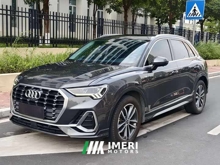 Audi Q3 35 TFSI aggressive and dynamic - автомобиль из Китая