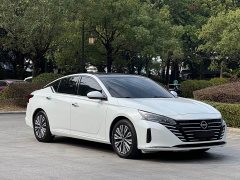 Nissan Altima 2022 2.0L XL-TLS Comfort Edition - фото 3