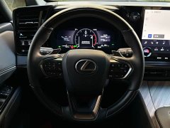 Lexus LM 2023 350h seven-seat elegant version - фото 14
