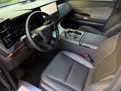 Lexus LM 2023 350h seven-seat elegant version - фото 9