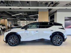Zeekr X 2025 five-seater long-range version - фото 3