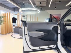 Zeekr X 2025 five-seater long-range version - фото 7
