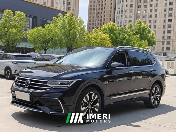 Volkswagen Tiguan L 330TSI automatic two-wheel drive R-Line version - автомобиль из Китая