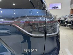 AITO Wenjie M9 extended range Ultra version 52kWh 6-seater version (192-line lidar) - фото 18
