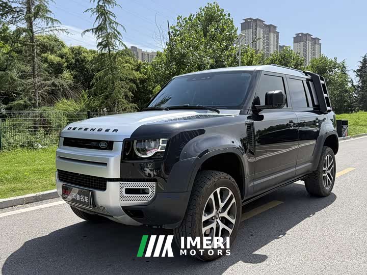Land Rover Defender 110 P400 Dark Special Edition
