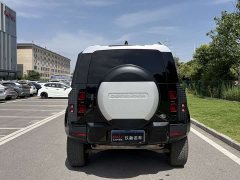 Land Rover Defender 110 P400 Dark Special Edition - фото 5