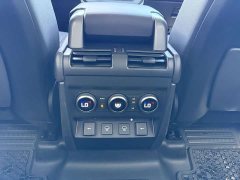 Land Rover Defender 110 P400 Dark Special Edition - фото 9