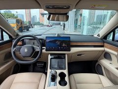 AITO Wenjie M5 extended range four-wheel drive standard version - фото 5