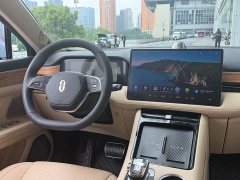 AITO Wenjie M5 extended range four-wheel drive standard version - фото 8