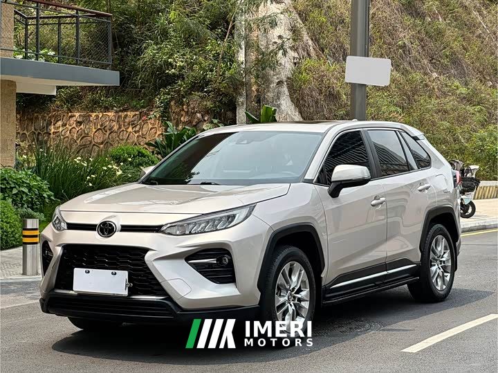 Toyota Wildlander 2.0L CVT 2WD Luxury Edition - автомобиль из Китая