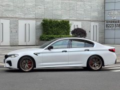 BMW M5 - фото 7