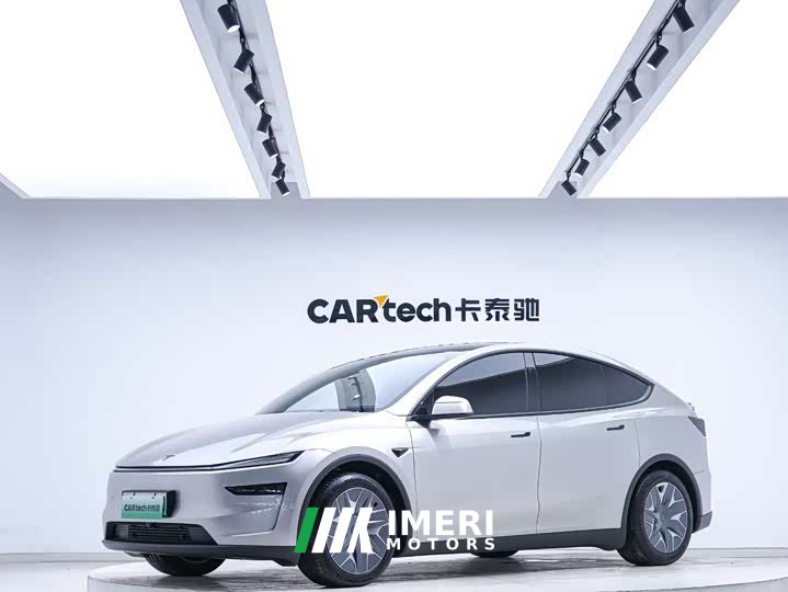 Tesla Model Y L 2025 long-range all-wheel drive version - автомобиль из Китая