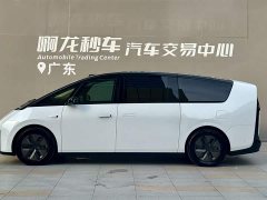 Li Auto Ideal MEGA Home Family Special Edition - фото 3