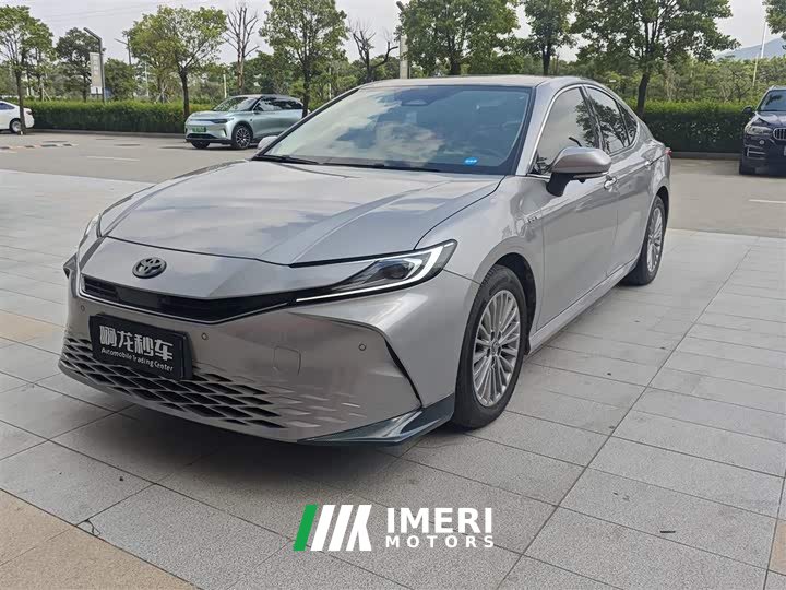 Toyota Camry Hybrid 2.0HG Premium Edition