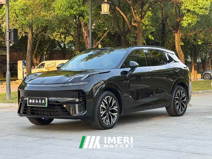 Lynk & Co 08 EM-P 210 four-wheel drive performance Ultra H7 - автомобиль из Китая
