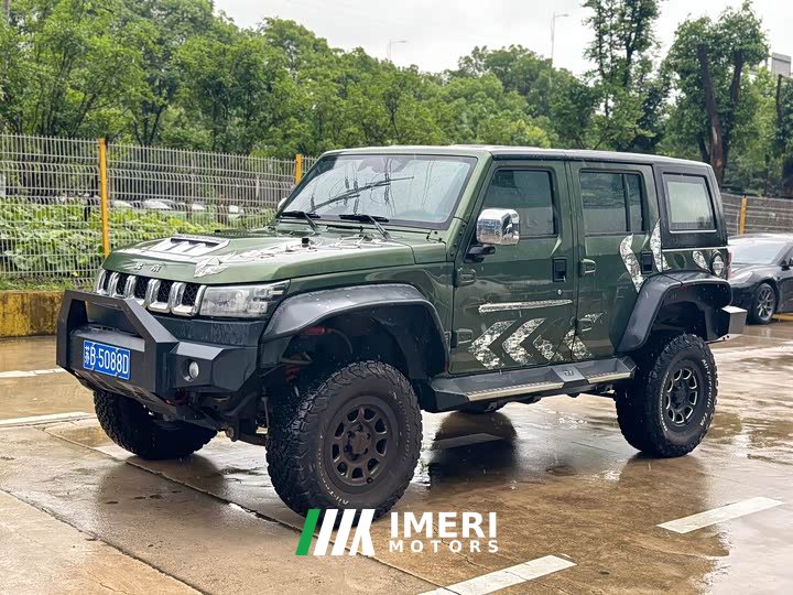 Beijing off-road BJ40 2020 2.3T automatic four-wheel drive rainforest crossing version - автомобиль из Китая