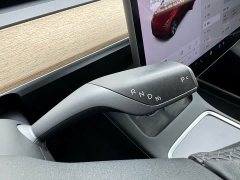 Tesla Model Y long-range all-wheel drive version 3D7 - фото 13