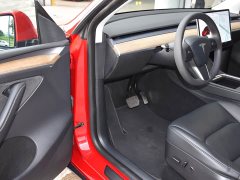 Tesla Model Y long-range all-wheel drive version 3D7 - фото 6