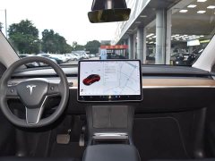 Tesla Model Y long-range all-wheel drive version 3D7 - фото 9