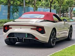 Lynk & Co MG Cyberster 520km legendary four-wheel drive red hood version - фото 12