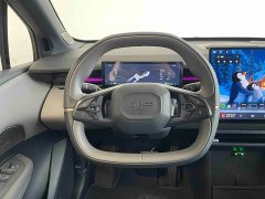 Lynk & Co Z20 530km RWD Pro - фото 16