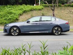 BMW i5 eDrive 35L Exclusive Luxury Package - фото 2