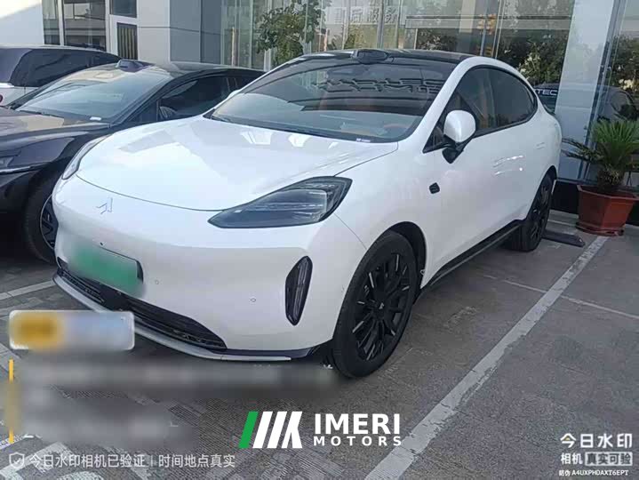 Lynk & Co Hyper HT 825 Max - автомобиль из Китая
