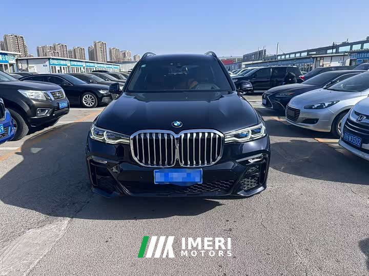 BMW X7 facelift xDrive40i exclusive luxury package - автомобиль из Китая