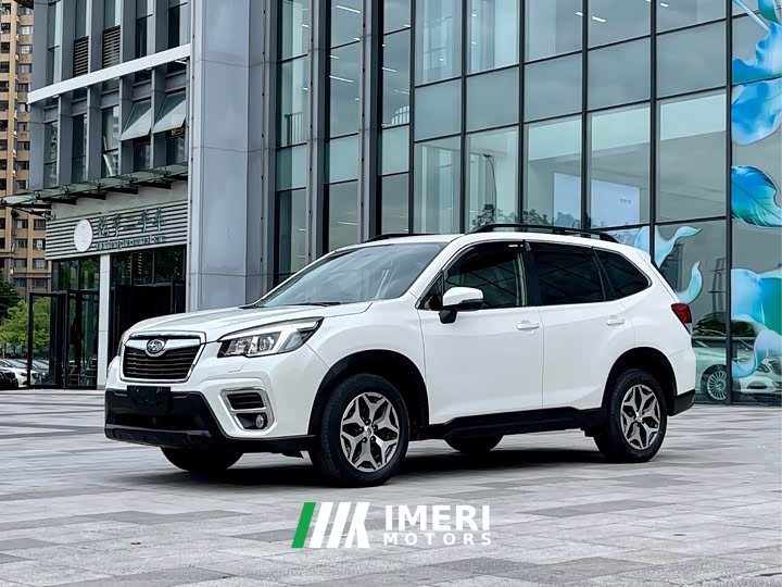 Lexus Forester 2.0i Deluxe Edition - автомобиль из Китая