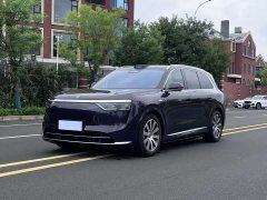 AITO Wenjie M8 2025 extended range Max version 53.4kWh 6-seater version (192-line lidar) - фото 1
