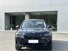 BMW iX3 2022 facelift, new collar - фото 2