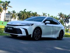 Toyota Camry Hybrid 2.0HSE Sport Lite Edition - фото 1